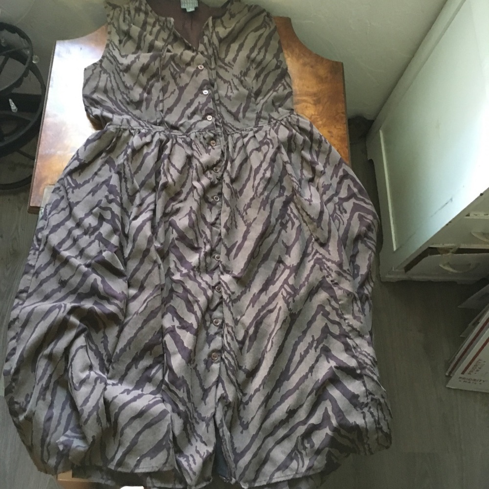 6 FOR $25 Size 16 Dress Brown and purple Zebra